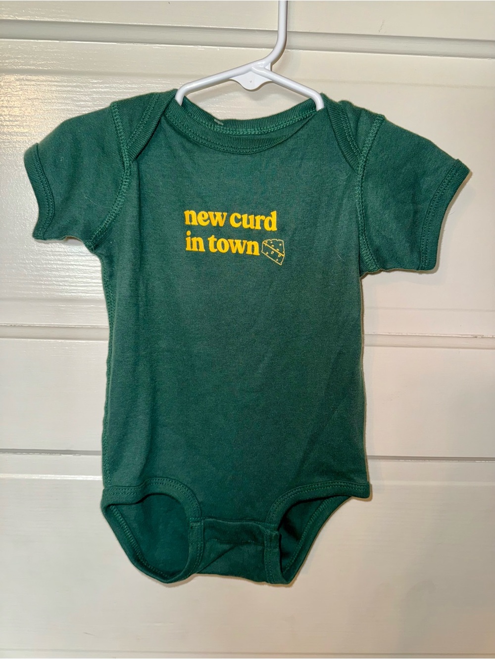Green Bay Packers "new curd in town" Graphic Baby One-Piece 12M NWT